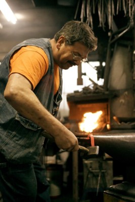 Geschmiedetes Kaminbesteck – entdecken bei Servus am Marktplatz